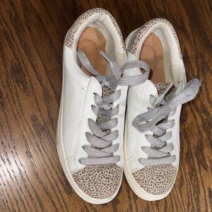 Universal Thread White and Gray Sneakers with Animal Print
